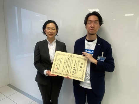 左から埼玉県警察本部生活安全部サイバー局サイバー対策課 課長 警視 友則 歩氏、GMOサイバーセキュリティ byイエラエ 執行役員 兼 ディフェンシブセキュリティ部 部長　阿部 慎司